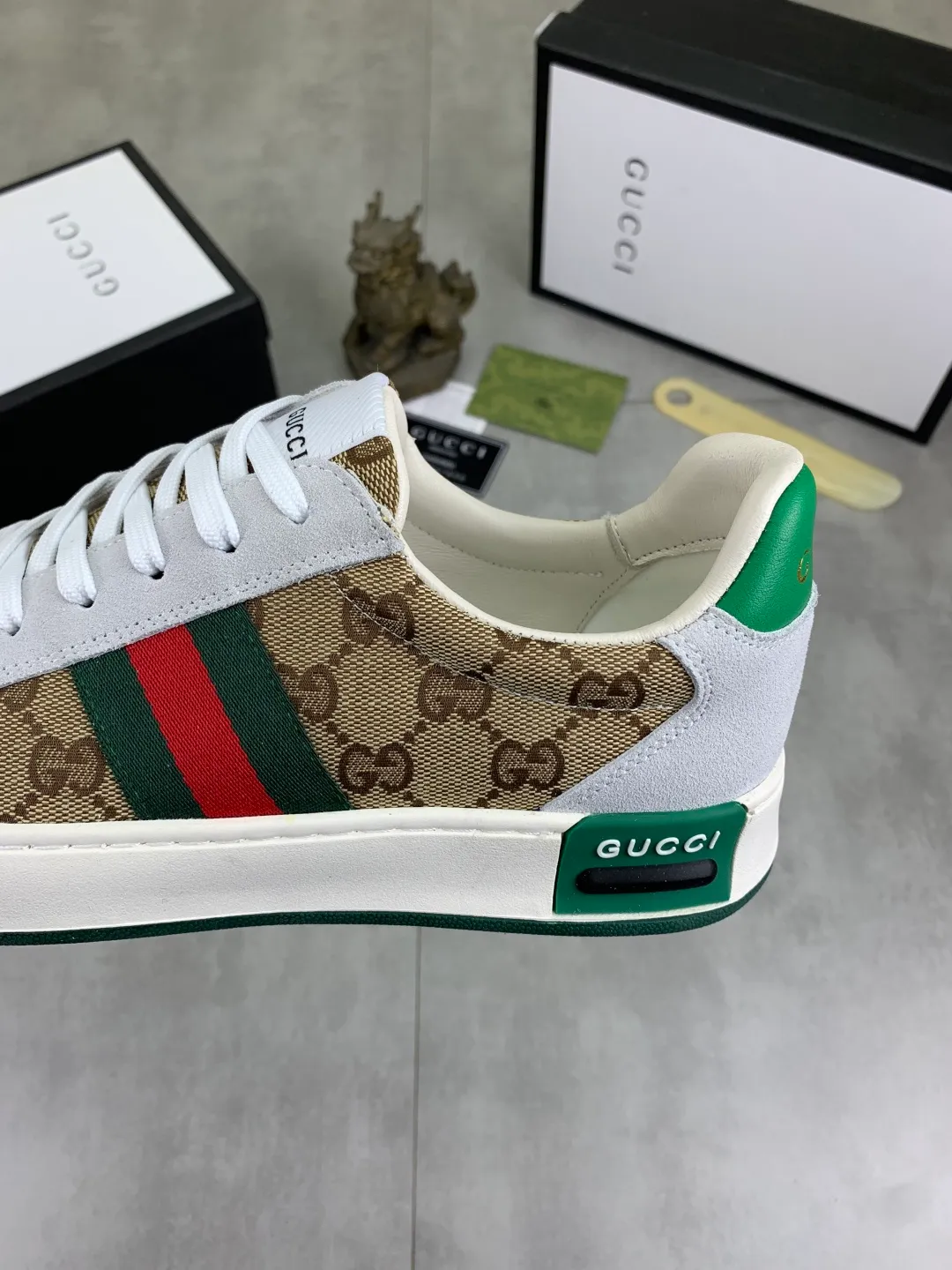 Men's men's shoes 💰P420💰【New model】 🆘 The latest model from Gucci official website🎁Classic casual and fashionable men's shoes👟Best model💥The style is simple and elegant, exclusive for trendy men. Unique official website latest brand elements👑Gucci original decoration, fashionable and generous, the fabric is made of original soft calfskin➕Comfortable soft pigskin lining ✅Wear-resistant rubber outsole specified on the official website_Full of elasticity, the classic model taken at the counter 🎬Color: 3️⃣colors available😍Number of codes: 38-44 (45 46 customized)